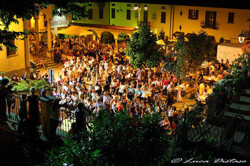 pizza acrobatica gemonio luglio 2010 foto luca distaso