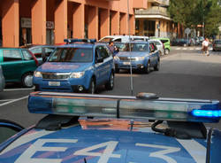 polizia di stato auto pattuglie castellanza piazza san bernardo