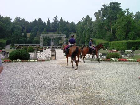 Polizia di Stato, pattuglie a cavallo
