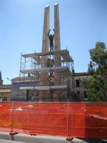 piazza vittorio emanuele ii busto arsizio monumento caduti 31-8-2010