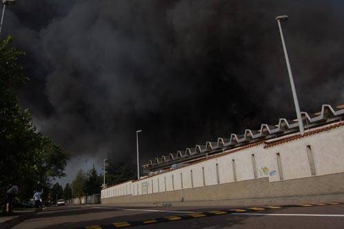 incendio castellanza azienda tessile bluref settembre 2010