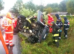 incidente capolago macchina ribaltata