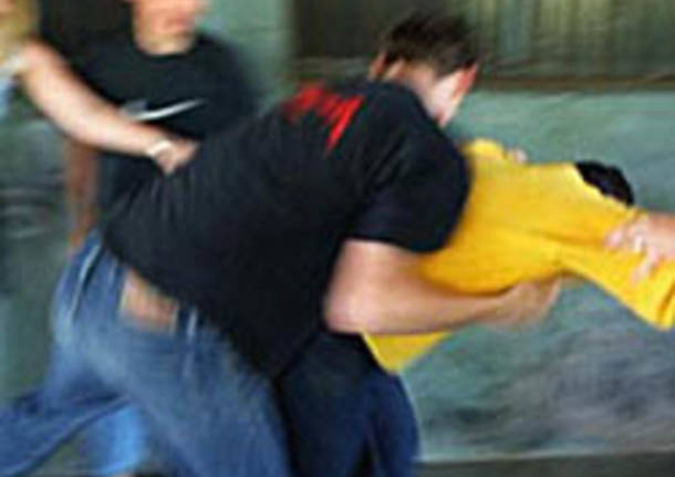 bullismo picchiato pestaggio