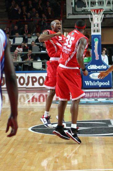 basket cimberio varese enel brindisi goss slay