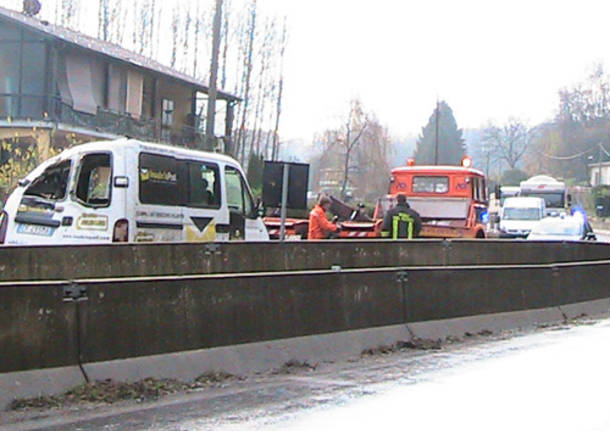 incidente besozzo vergiate 17 novembre 2010