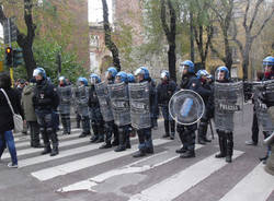 manifestazione milano protesta studenti 2010 30 novembre