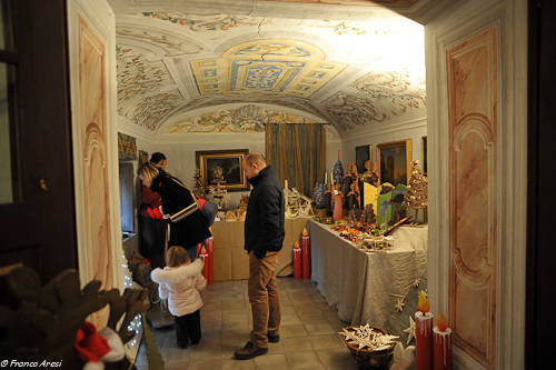 mercato natale villa bozzolo casalzuigno 2010