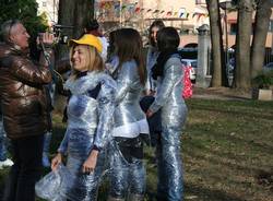 ragazzi impacchettati tradate