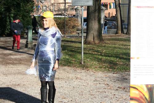 ragazzi impacchettati tradate