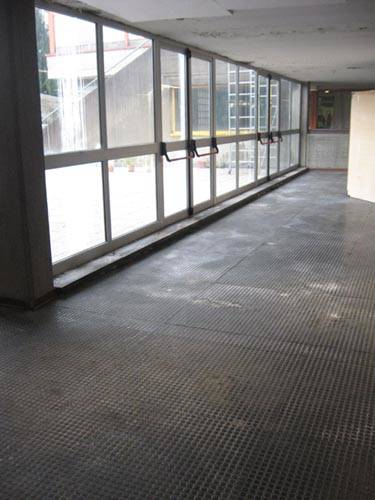 scuola media vidoletti varese infiltrazioni buchi soffitto