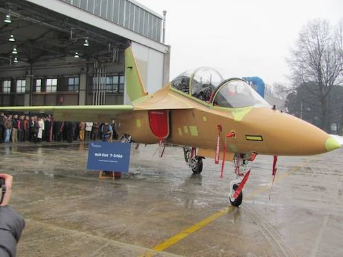 aermacchi m346 t346 roll-out
