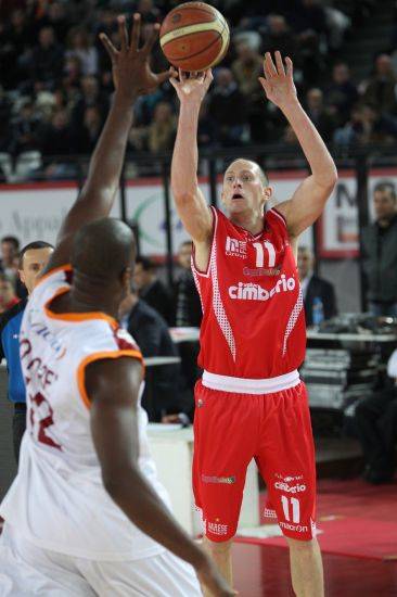 cimberio lottomatica roma basket dicembre 2010 jobey thomas