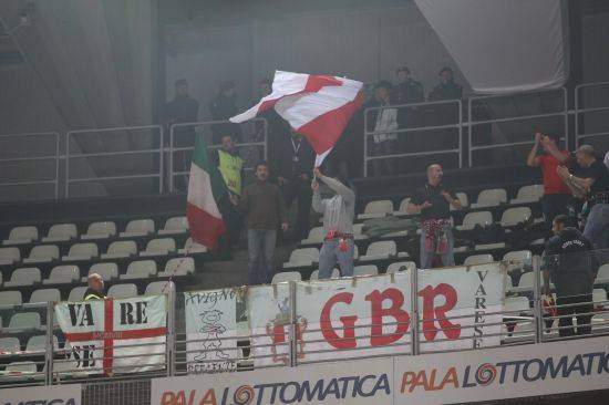 cimberio lottomatica roma basket dicembre 2010 tifosi gioventu biancorossa