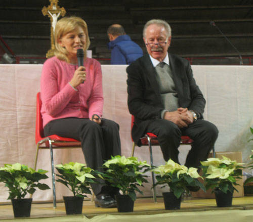 incontro con veggenti madonna medjugorie palazzetto