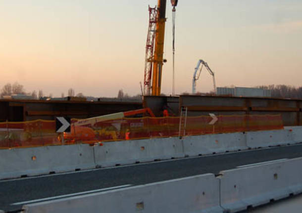 lavori cavalcavia a8 a9 autostrada dicembre 2010