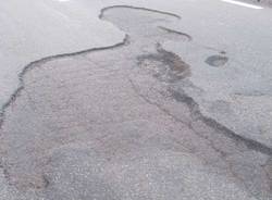 via piombina busto arsizio sacconago buche strade 28-12-2010