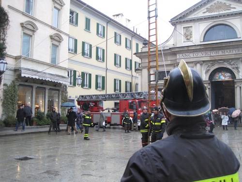 vigili del fuoco corona sul bernascone