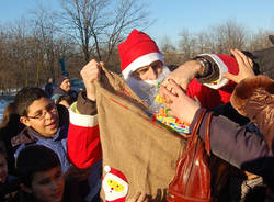 vigili del fuoco natale 2010 busto arsizio consegna regali
