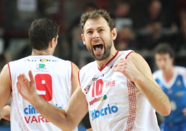 cimberio varese dinamo sassari basket gennaio 2011 giacomo galanda