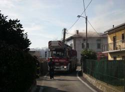 cocqui trevisago incendio febbraio 2011 villetta vigili del fuoco fumo