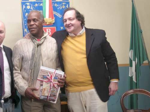 danny glover busto arsizio 2-2-2011