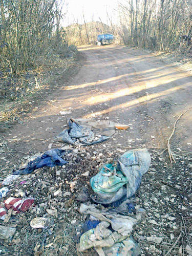 spazzatura strada milanello