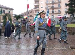 alza bandiera in piazza repubblica 2011