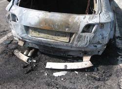 castronno 26 marzo 2011 auto fiamme incendio