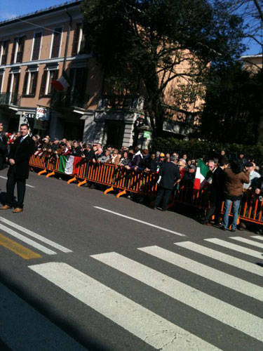 napolitano a varese folla via sacco giardini estensi