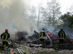 incendio cassano magnago via boscaccio aprile 2011