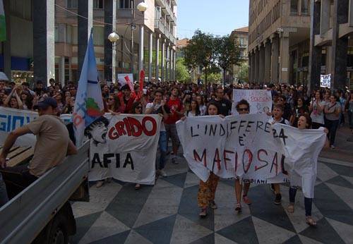 legalitalia manifestazione 11 aprile 2011 busto arsizio 
