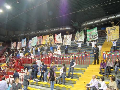 pallavolo yamamay mc-canaghi tifoseria