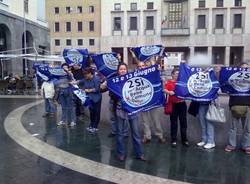 flash mob acqua pubblica piazza monte grappa