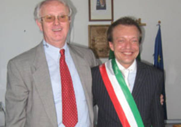 giuseppe galliani fabrizio anzani sindaco comune cittiglio 2011 apertura