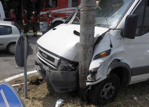 incidente camion busto arsizio