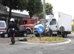 incidente camion busto arsizio