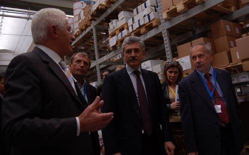 massimo d'alema busto arsizio carlo stelluti nupigeco maggio 2011