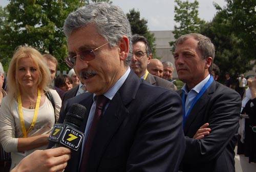 massimo d'alema busto arsizio carlo stelluti nupigeco maggio 2011