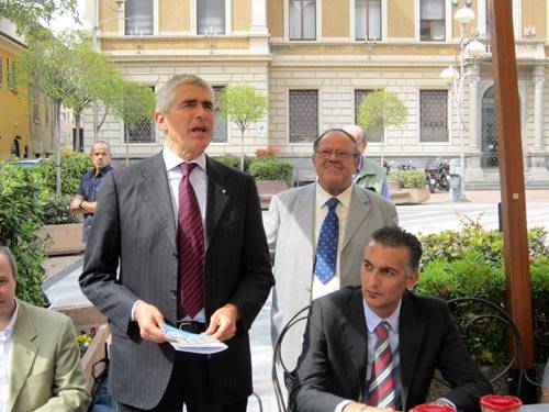 pierferdinando casini busto arsizio maggio 2011 iadonisi