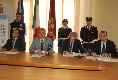 sequestri mafia vizzini busto arsizio
