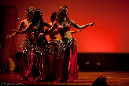 Nashat, spettacolo di danza del ventre, Ileana Maccari