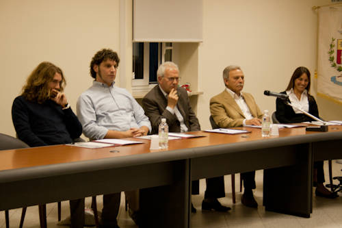 primo consiglio comunale albizzate 2011