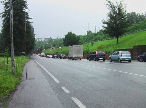 traffico in via gasparotto
