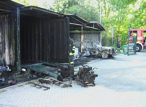 macchine incendiate protezione civile varese