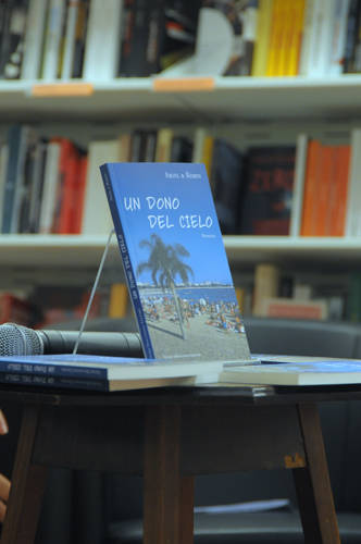 libro feltrinelli ariel e robin foto luca magro