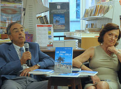 libro feltrinelli ariel e robin foto luca magro