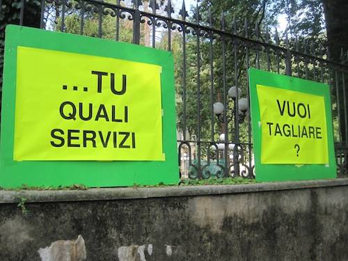 protesta sindaco villa bianchi induno olona