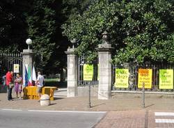 protesta villa bianchi induno 
