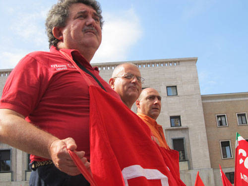 sciopero generale cgil piazza monte grappa 2011