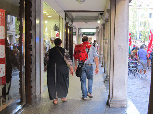 sciopero generale cgil piazza monte grappa 2011